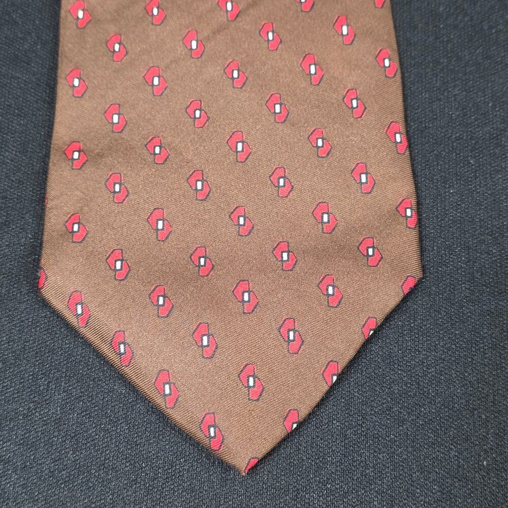 Briar Men's Tie Brown Red White 100% Silk Geometric Pattern Classic